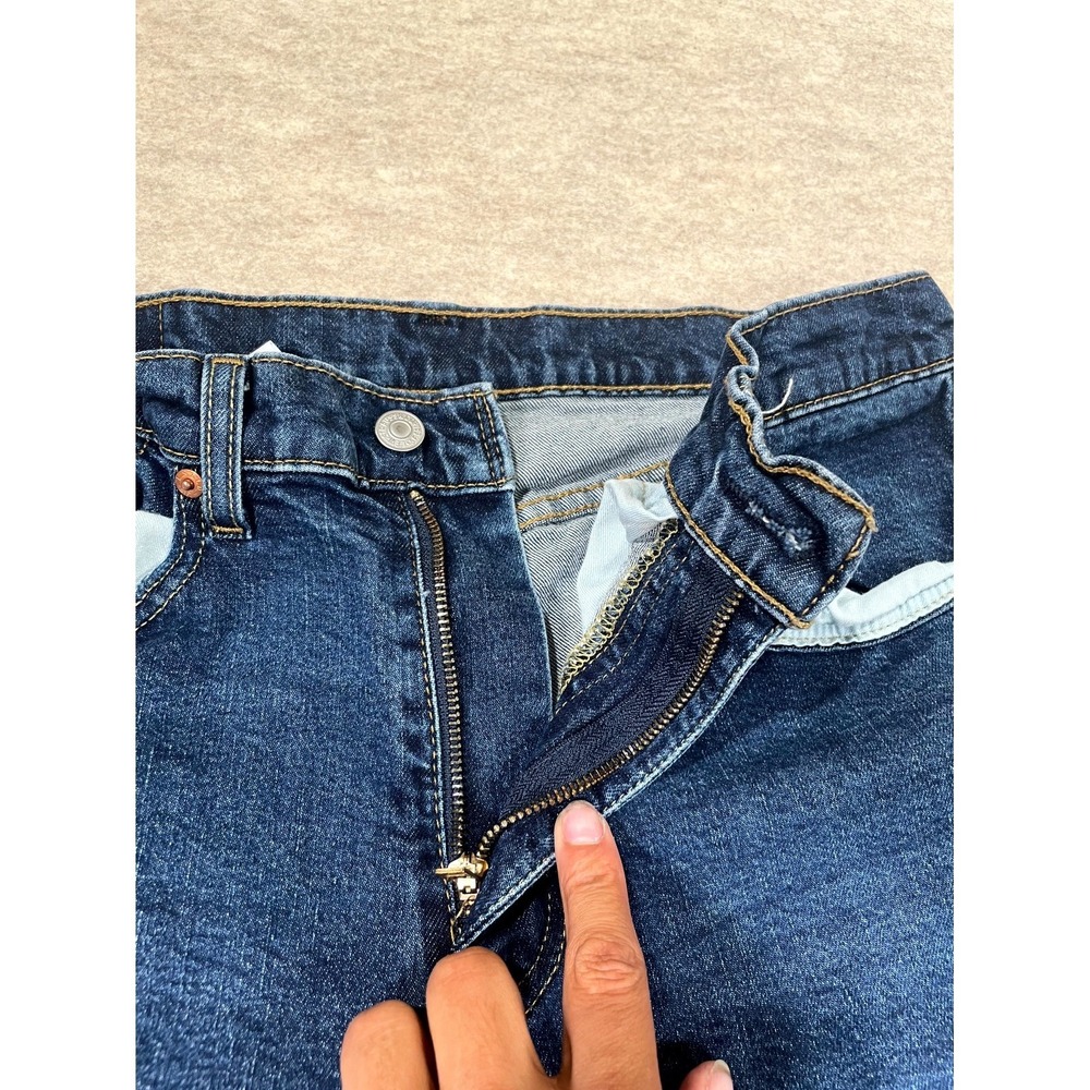 Levi's 502 Taper Fit Jeans Mens 34x32 Blue Whiskering Denim Medium Wash Mid Rise - Picture 3 of 16